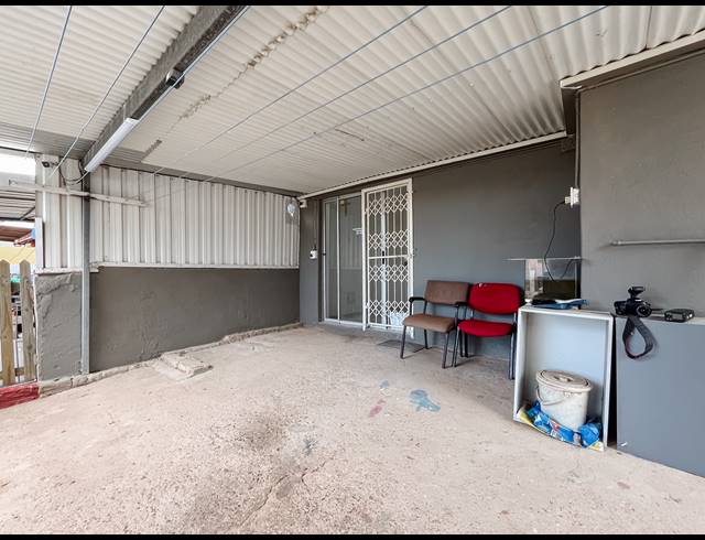 3 BEDROOM HOUSE FOR SALE IN MONTFORD